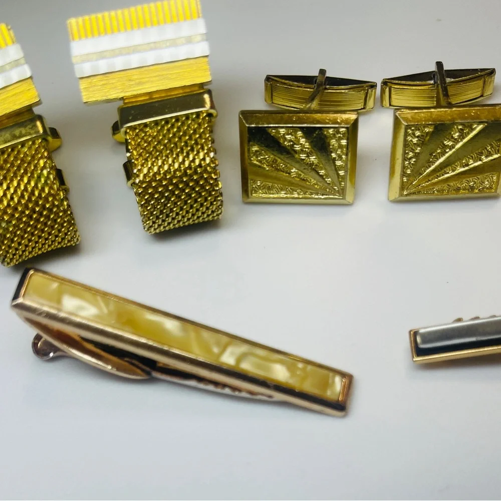 Lot of Vintage Men's Cufflinks And Tie Bars Assorted Gold Tone Dad Father’s Day